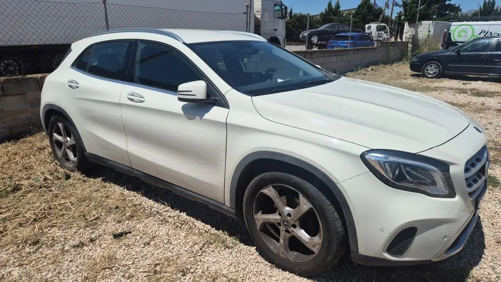 MERCEDES-BENZ GLA 200 D en Alicante
