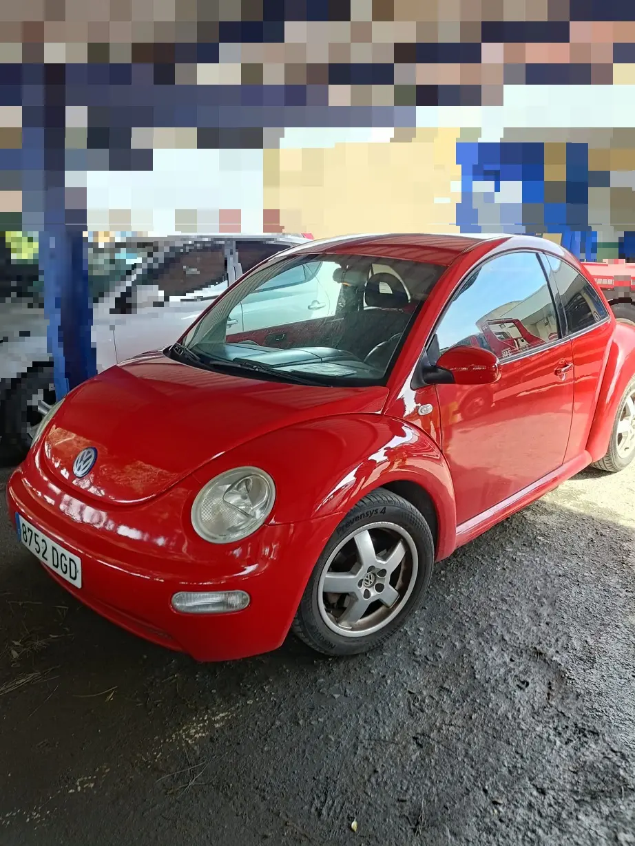 VOLKSWAGEN NEW BEETLE en Málaga