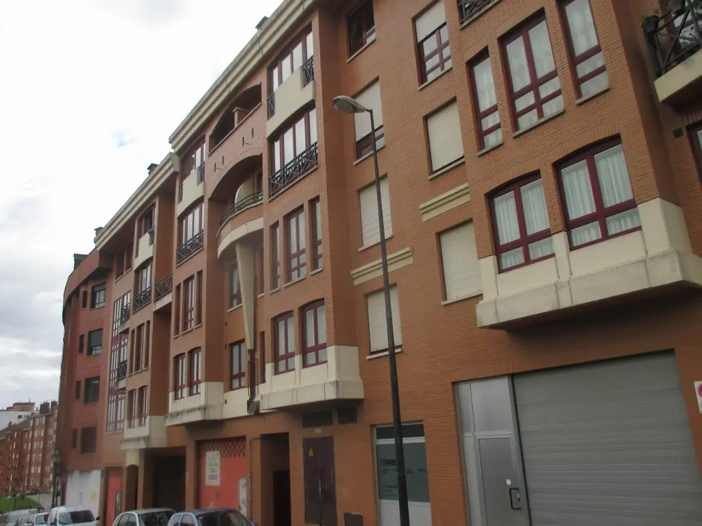 Local en Oviedo