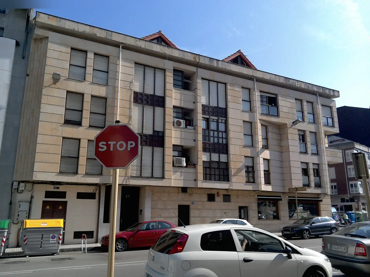 Local en Torrelavega