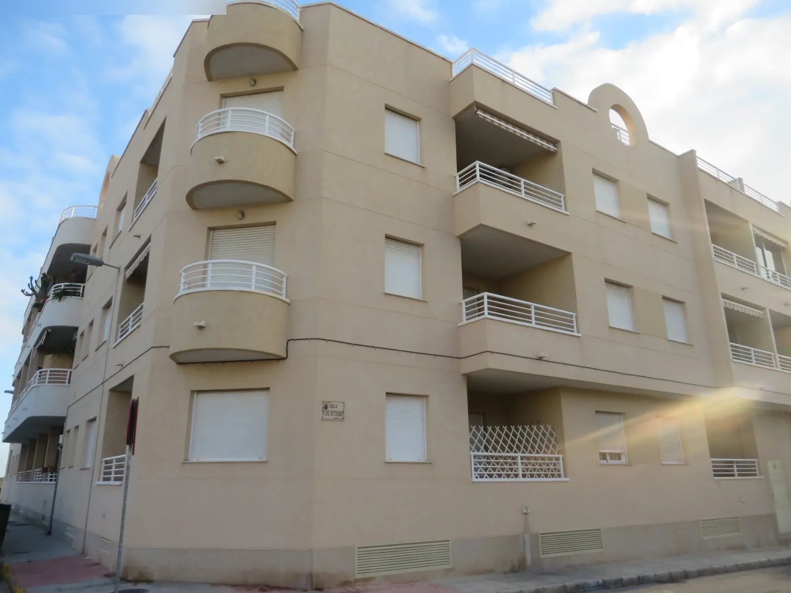 Vivienda en Los Montesinos