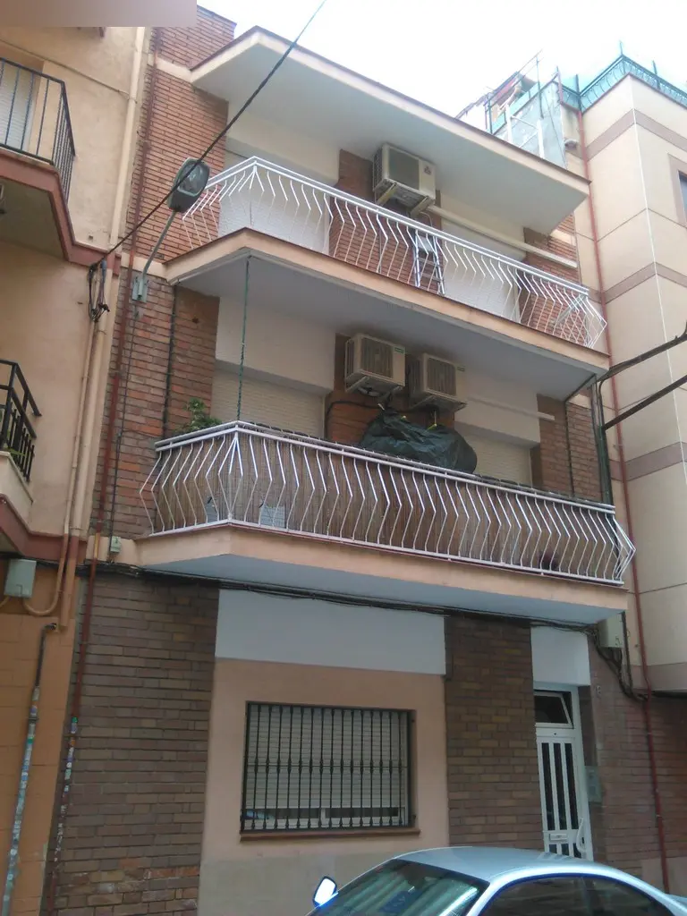 Local en Cornellà de Llobregat