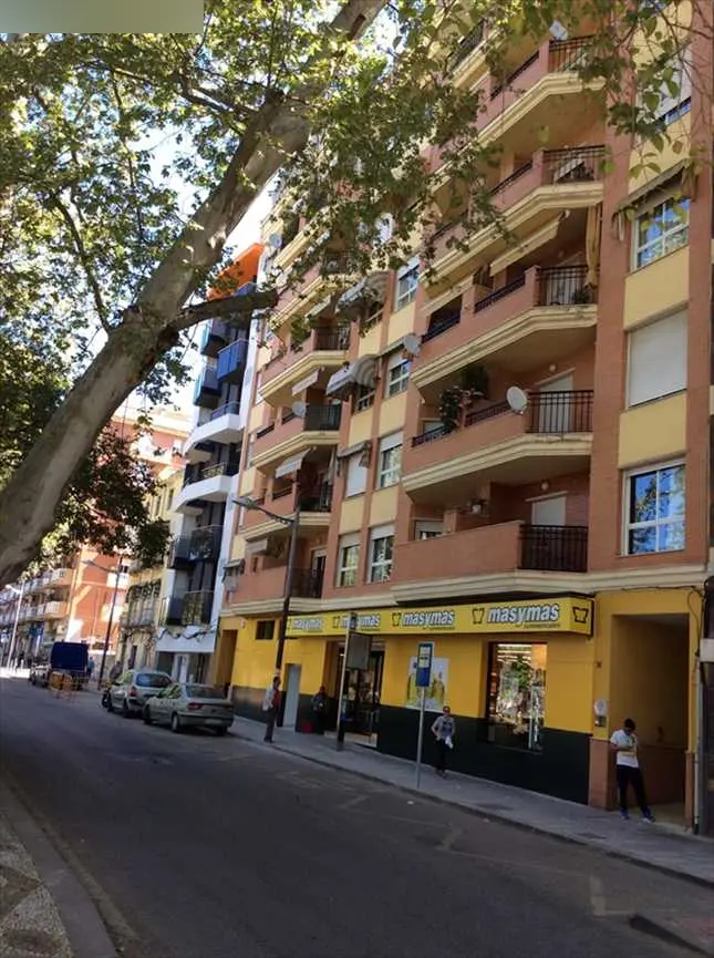 Garaje en Linares