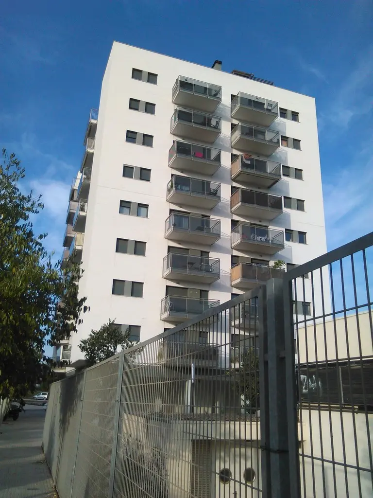 Local en Sant Feliu de Llobregat