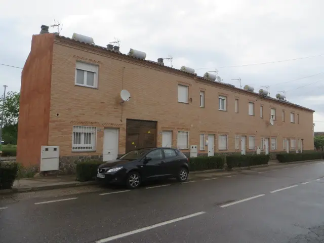Vivienda en Polán