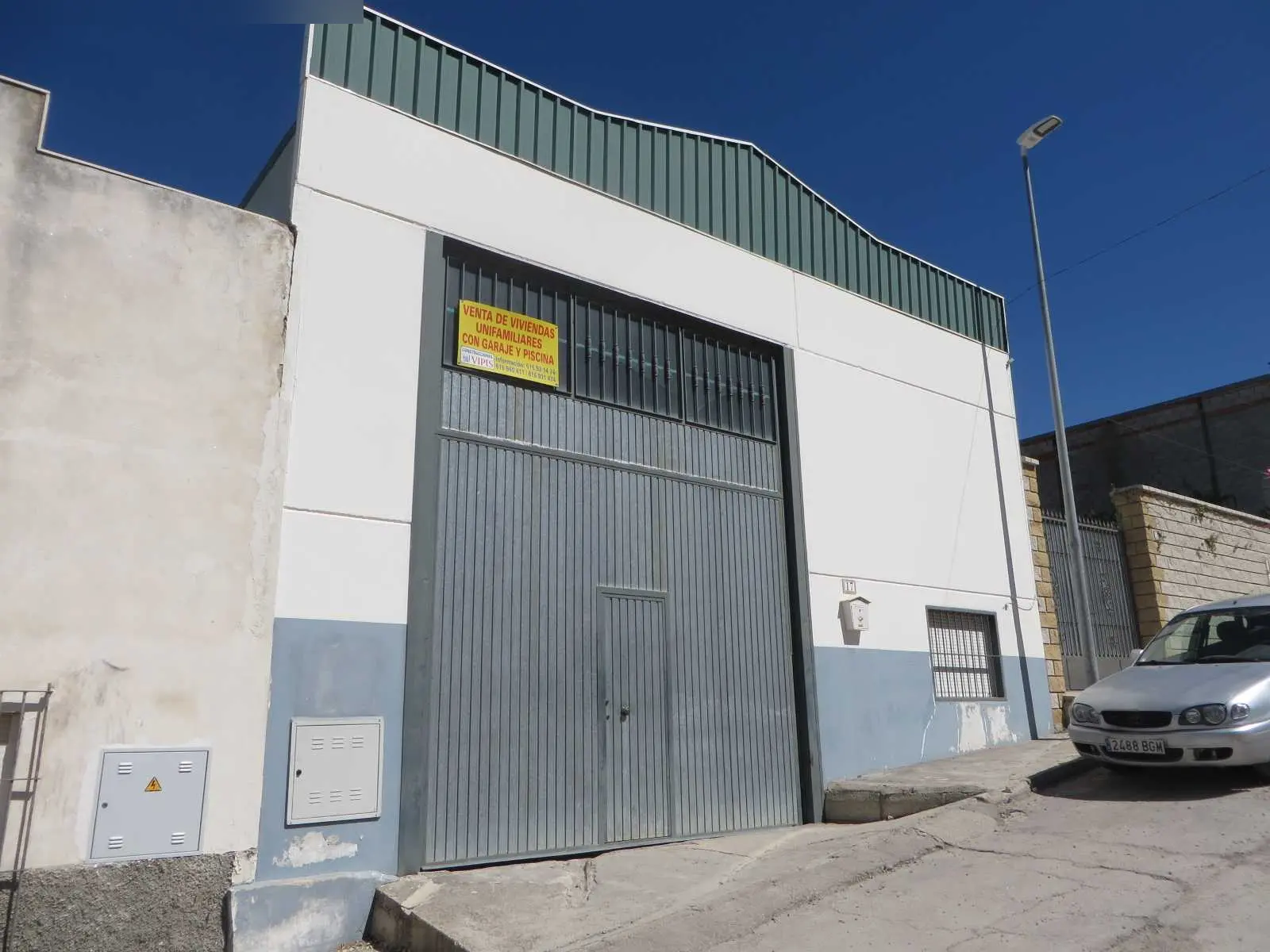 Nave en Valdepeñas de Jaén