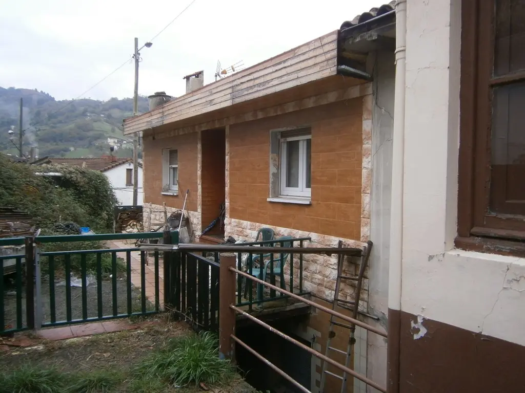 Vivienda en San Martín del Rey Aurelio