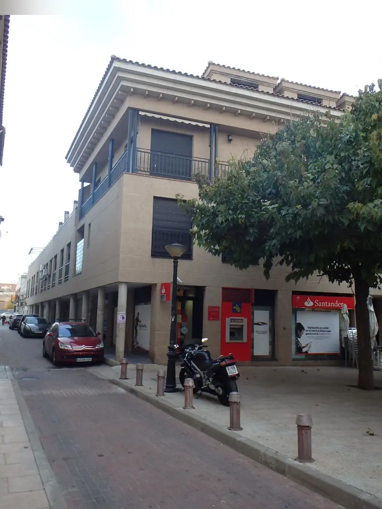 Local en Velilla de San Antonio