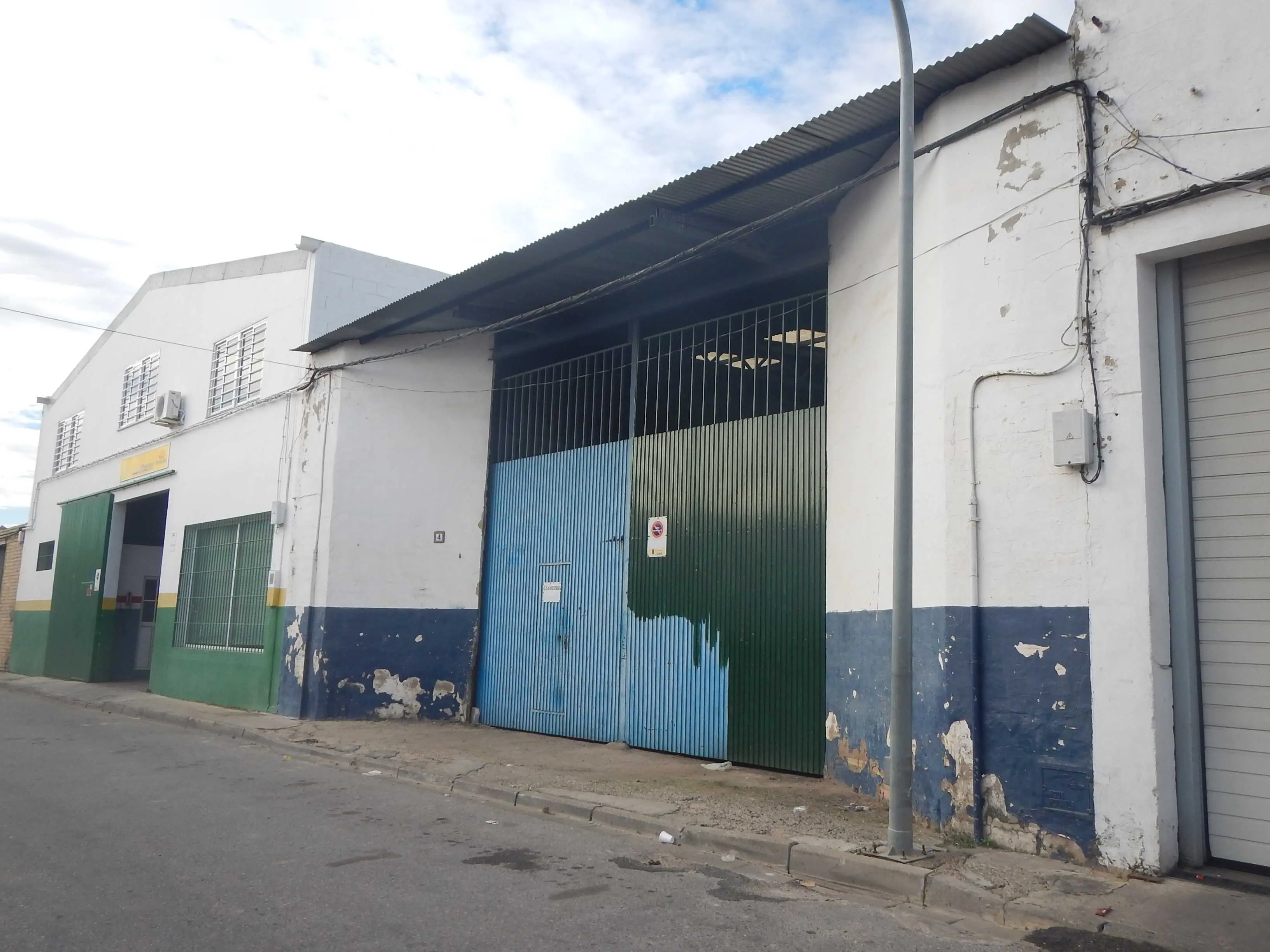 Nave en Sevilla