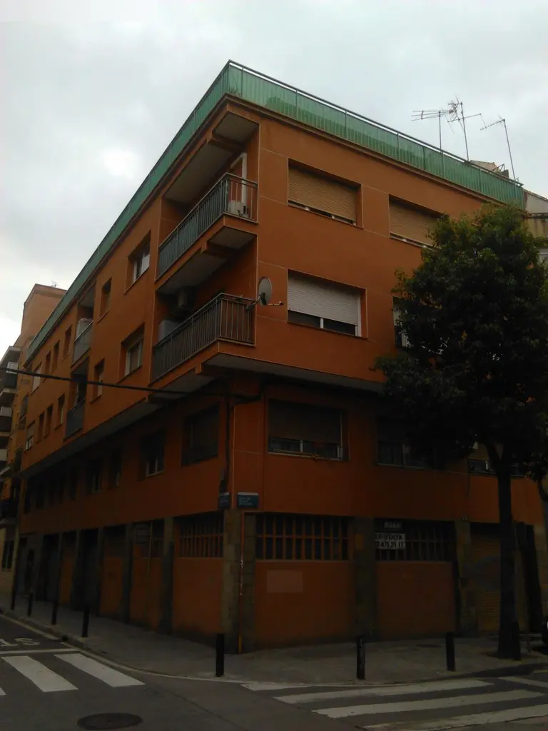 Local en Cornellà de Llobregat
