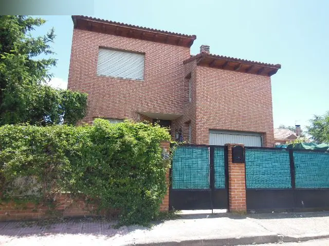 Vivienda en Villanueva de la Torre