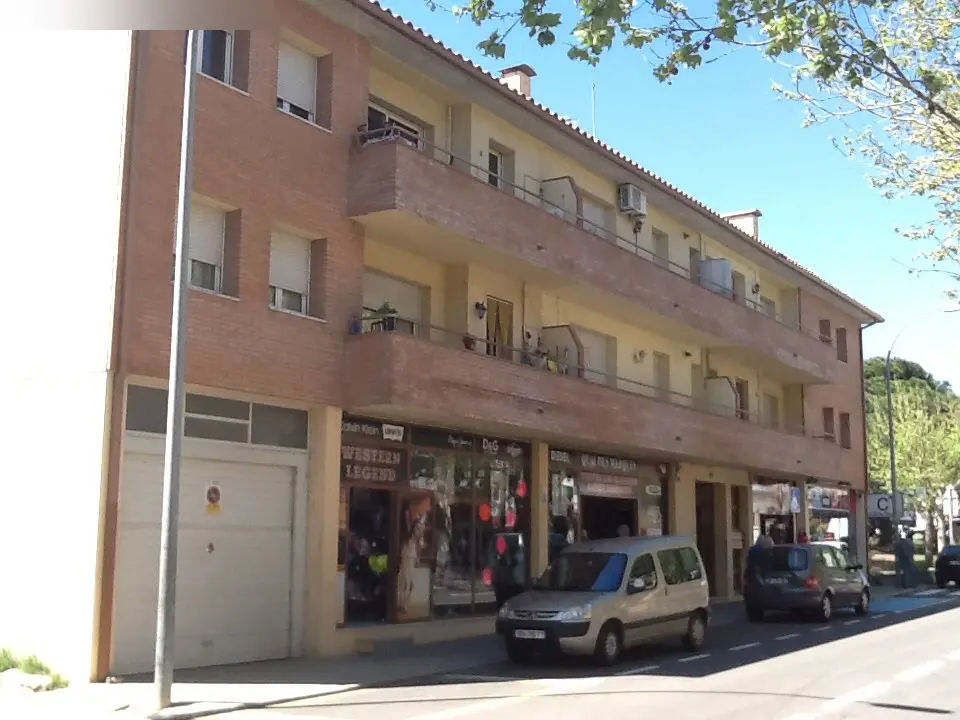 Local en La Jonquera