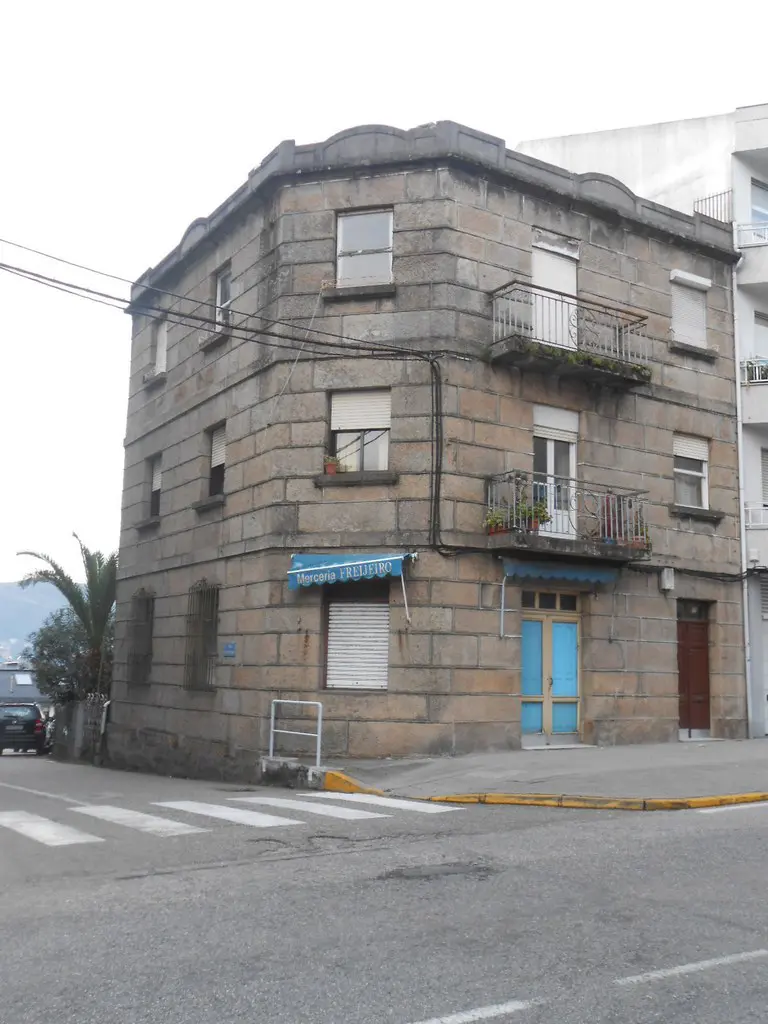 Local en Redondela