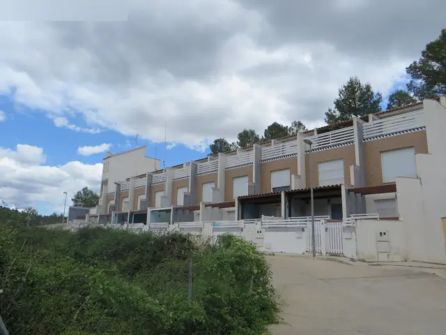Vivienda en Suera
