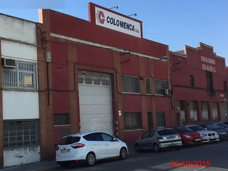 Nave en Ripollet