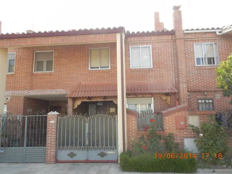 Vivienda en Villamuriel de Cerrato