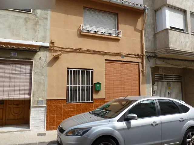 Vivienda en Tavernes de la Valldigna