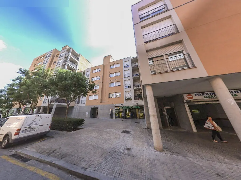 Nave en Reus