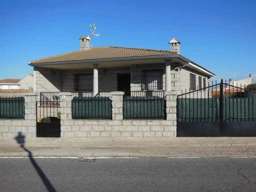 Vivienda en Cuerva