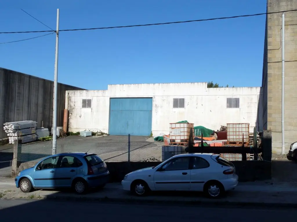 Nave en Ribeira