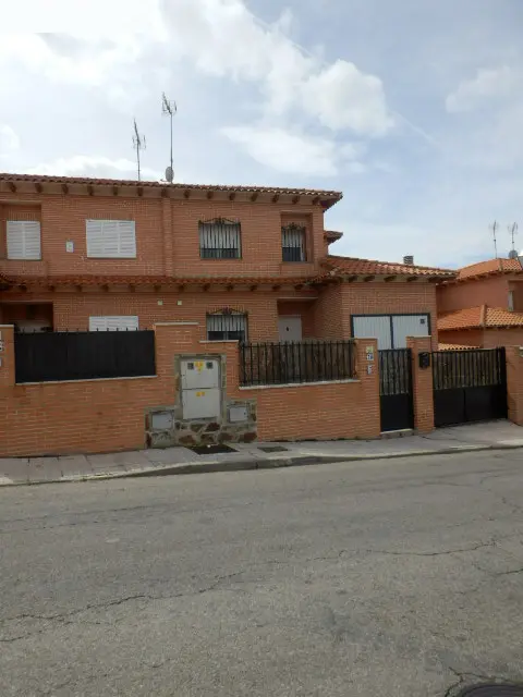 Vivienda en Serranillos del Valle