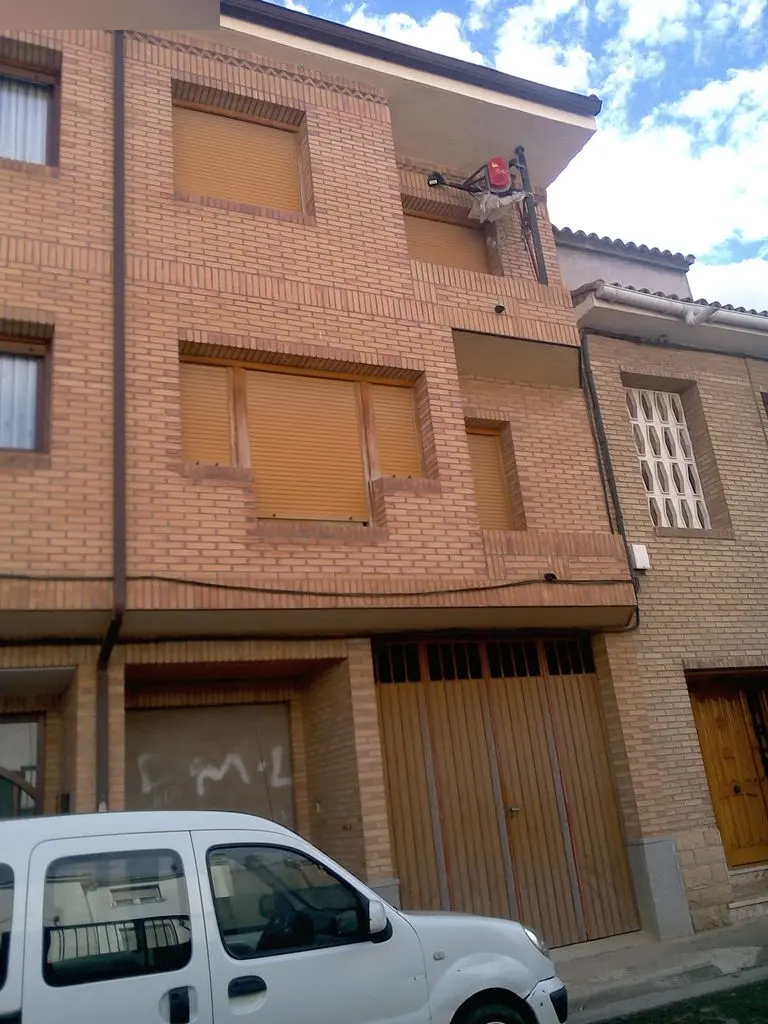 Vivienda en La Almunia de Doña Godina