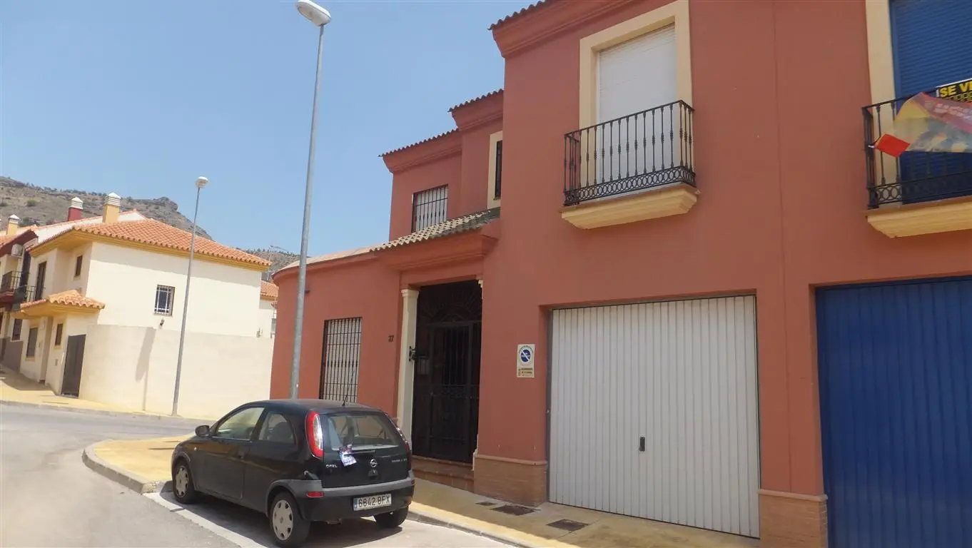 Vivienda en Pizarra