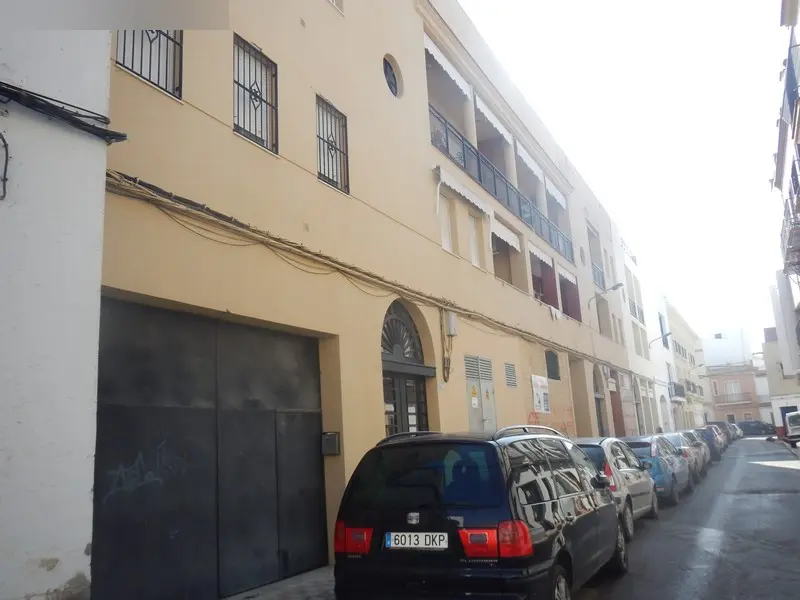 Local en Los Palacios y Villafranca