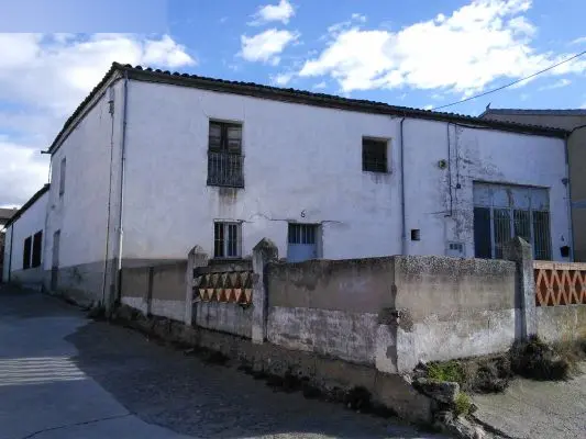 Vivienda en Fuentesaúco
