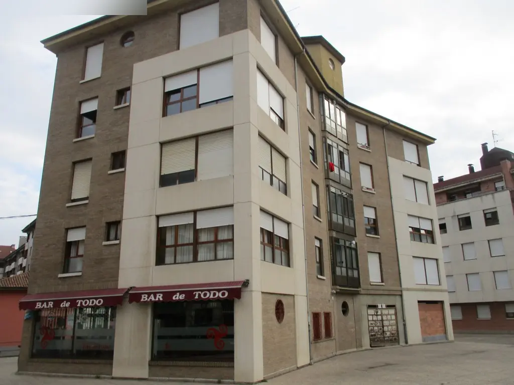 Vivienda en Lena