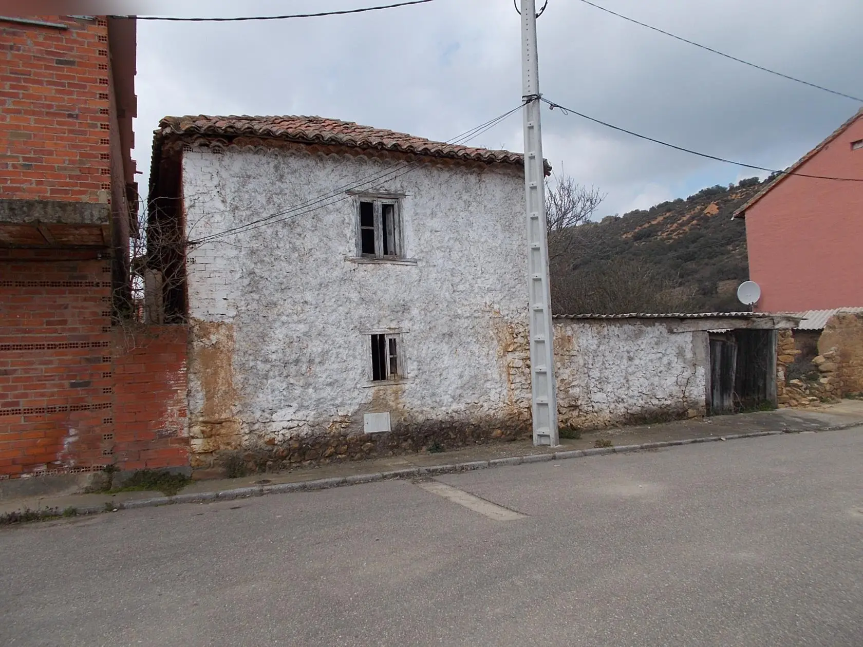 Nave en Las Omañas