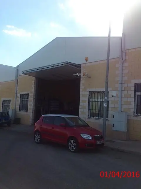 Nave en San Lorenzo de la Parrilla