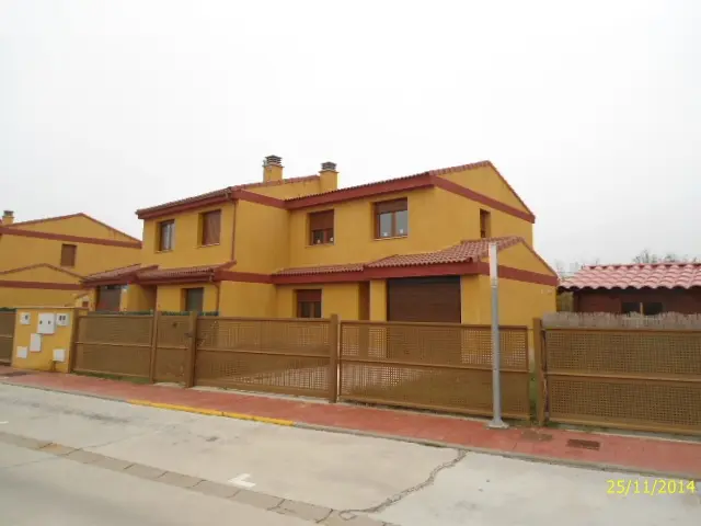 Vivienda en Grijota