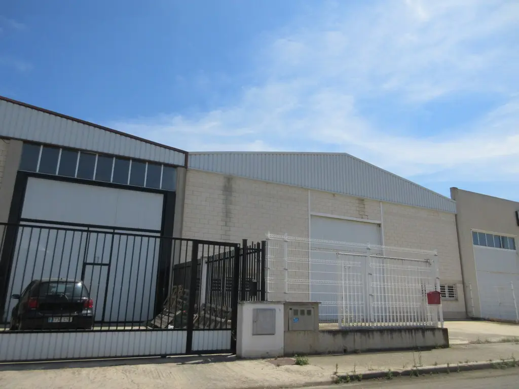 Nave en Calahorra