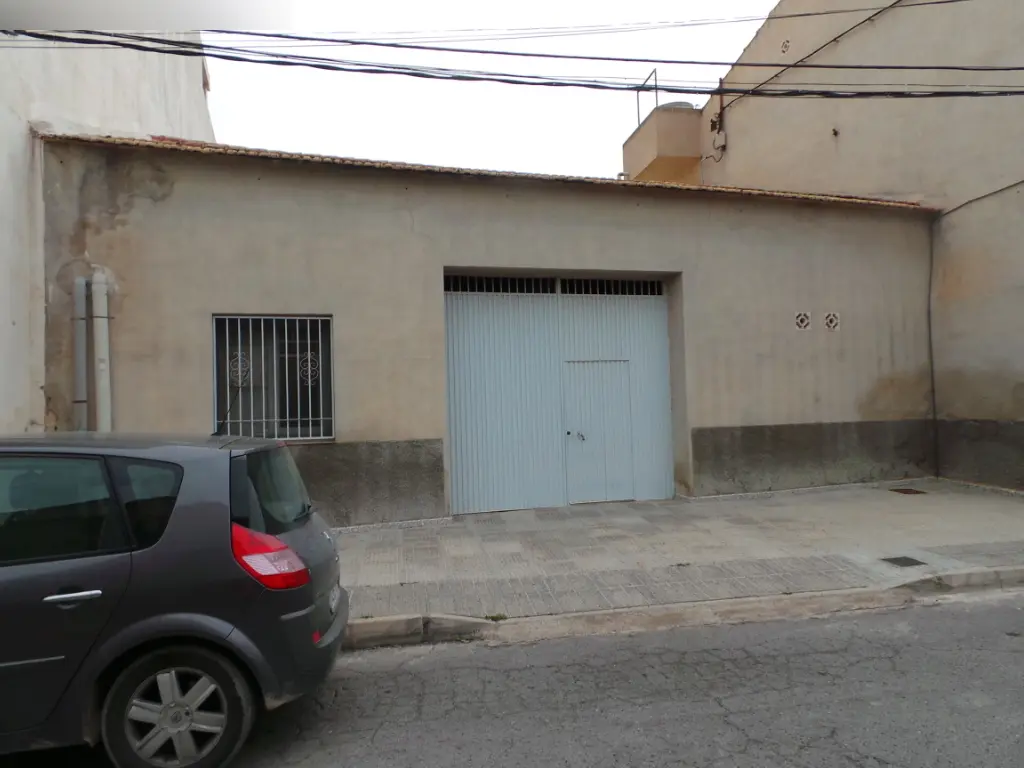 Nave en Catral
