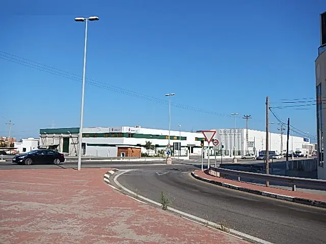 Nave en Almazora