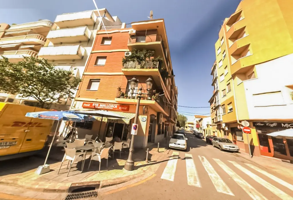 Local en Paterna
