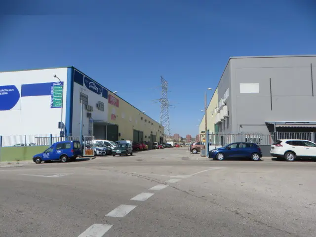 Nave en Seseña