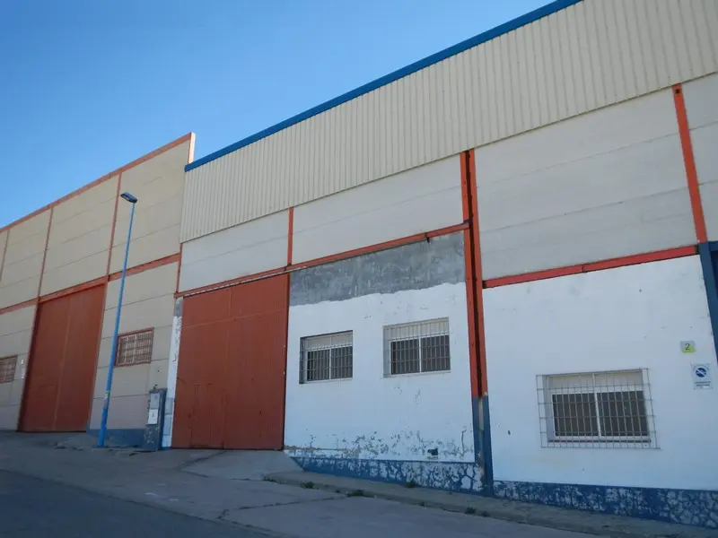 Nave en Montellano