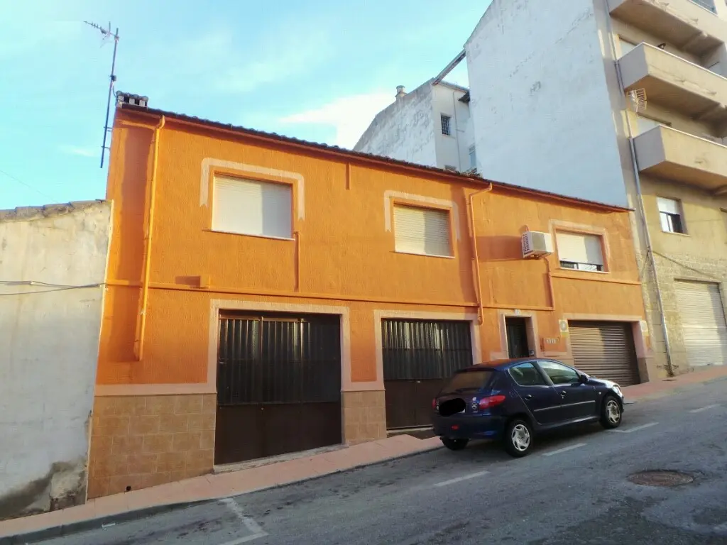 Vivienda en Onil