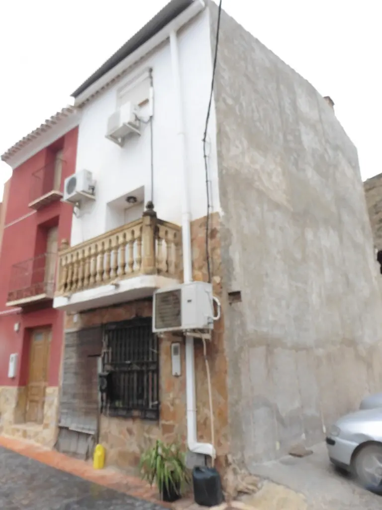 Vivienda en Ulea