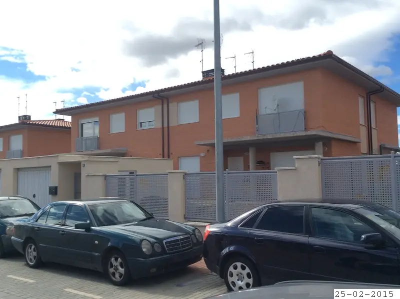 Vivienda en Fuentes de Valdepero