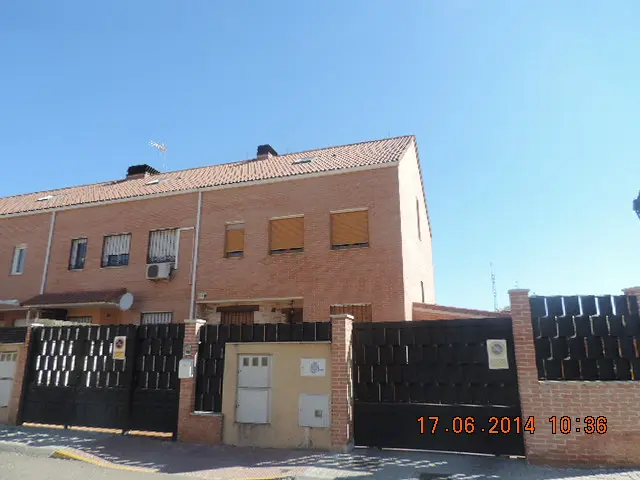 Vivienda en Alovera