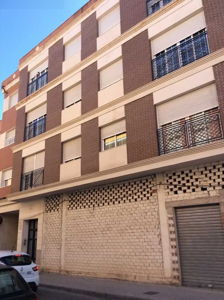Garaje en Linares