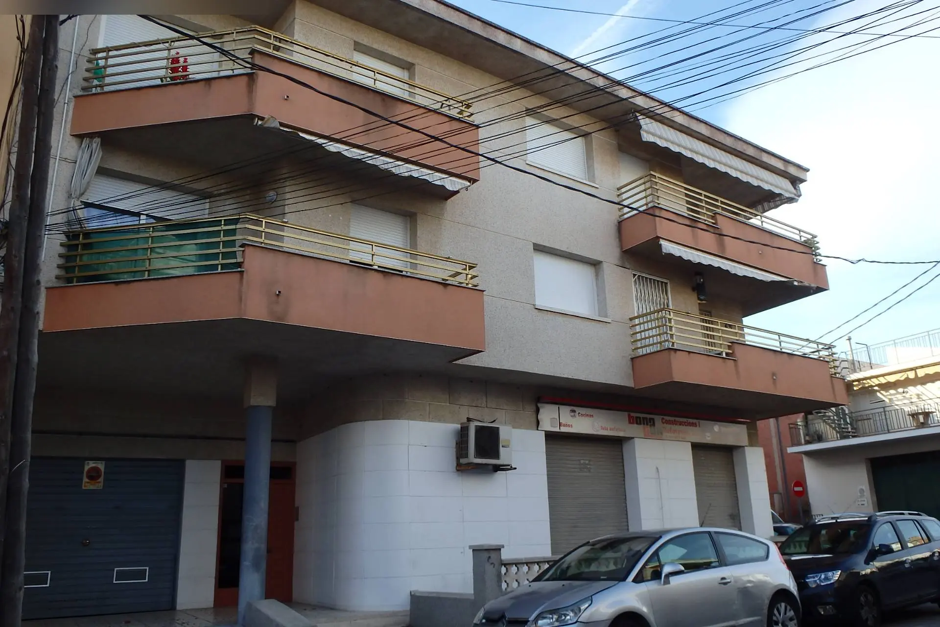 Local en Cunit