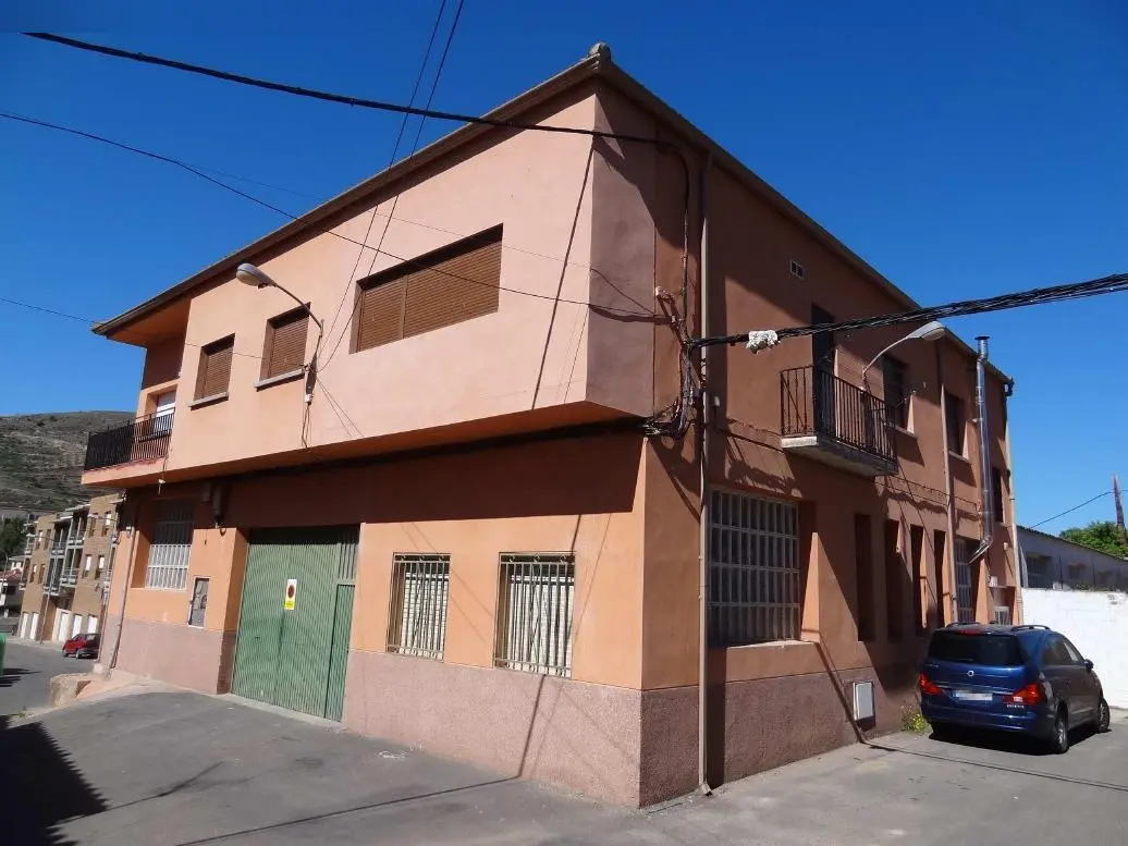 Vivienda en Brea de Aragón