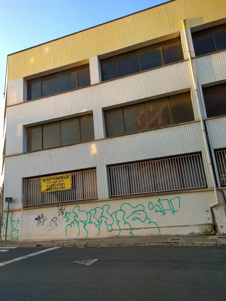 Local en Tàrrega