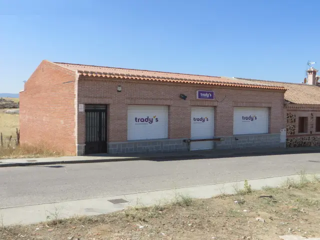 Local en Menasalbas