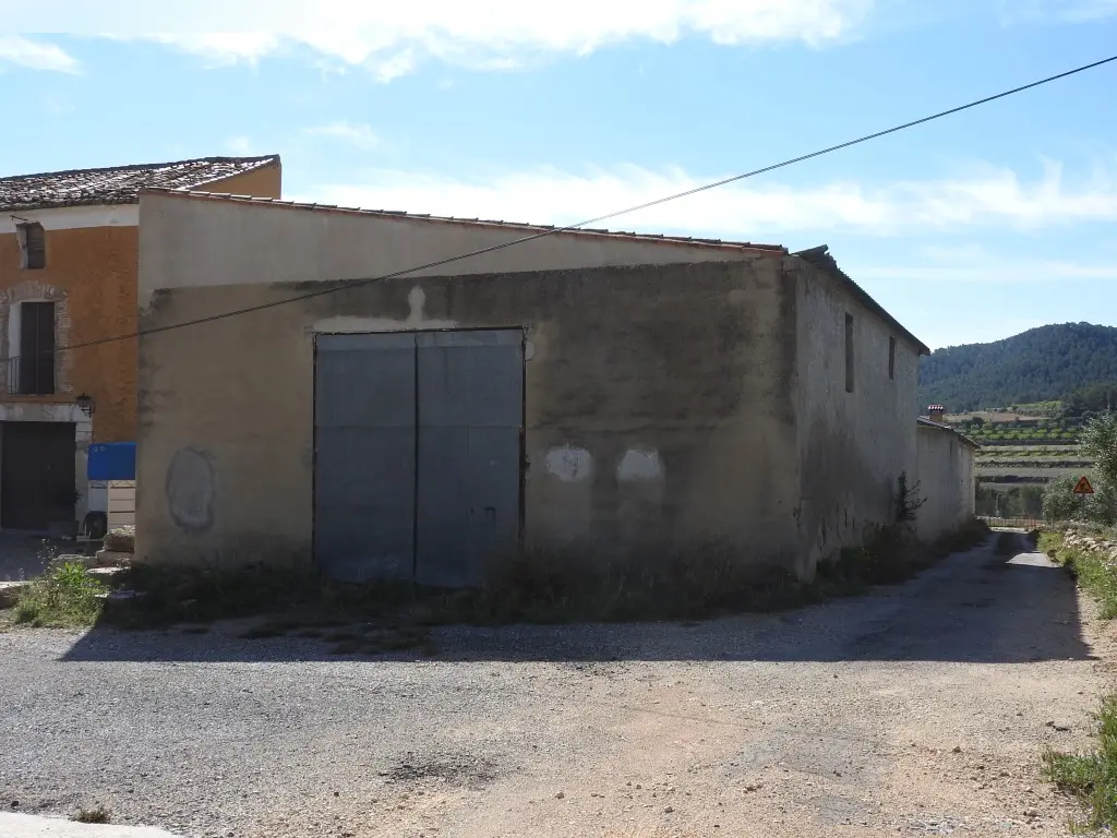 Nave en Moixent
