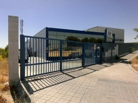Nave en Arroyomolinos